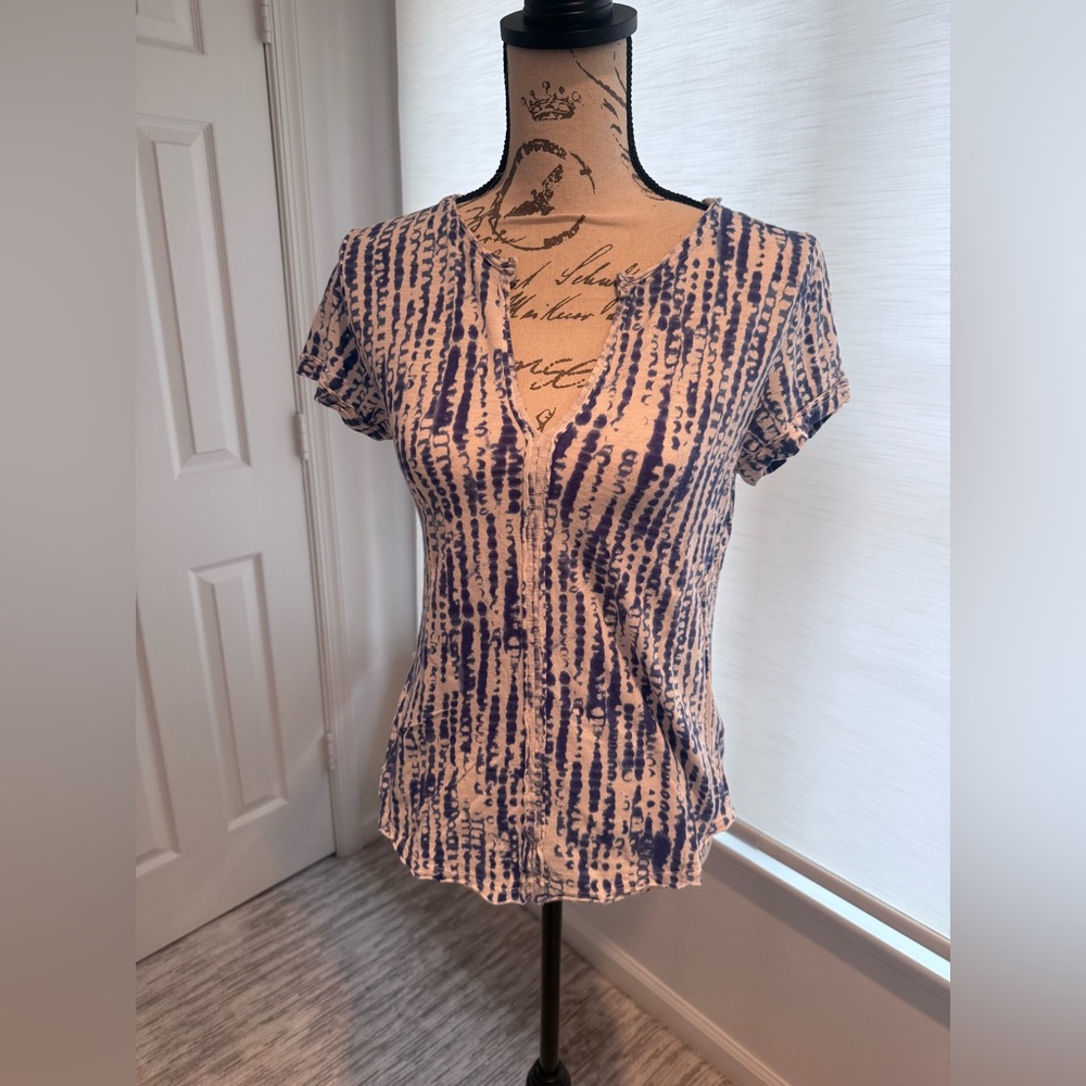 Pilcro Short Sleeve Tee in Navy and white
